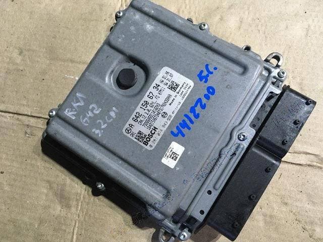 30413008