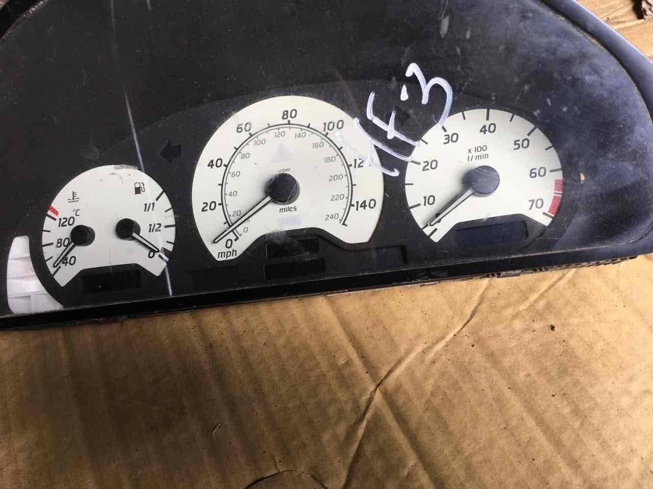 8576