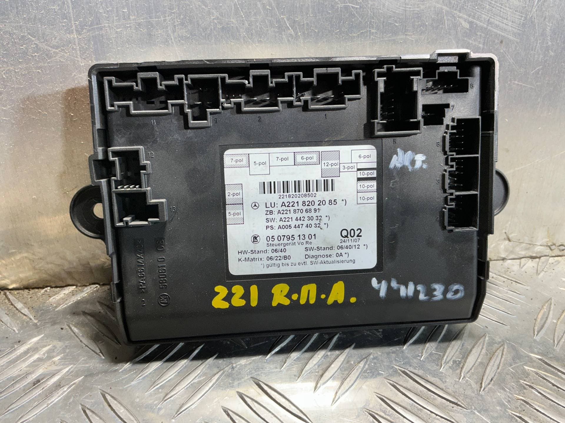 33210431894